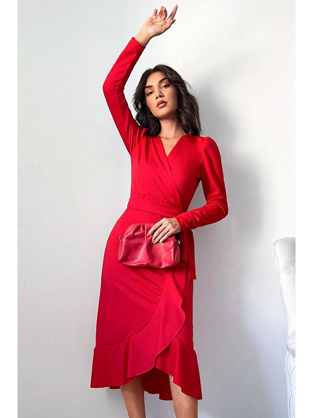 Kırmızı Krep Kumaş Uzun Kollu Kuşaklı Midi Elbise