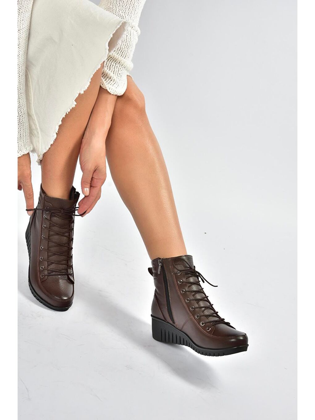 Kahverengi Kadın Bot V324245103-2