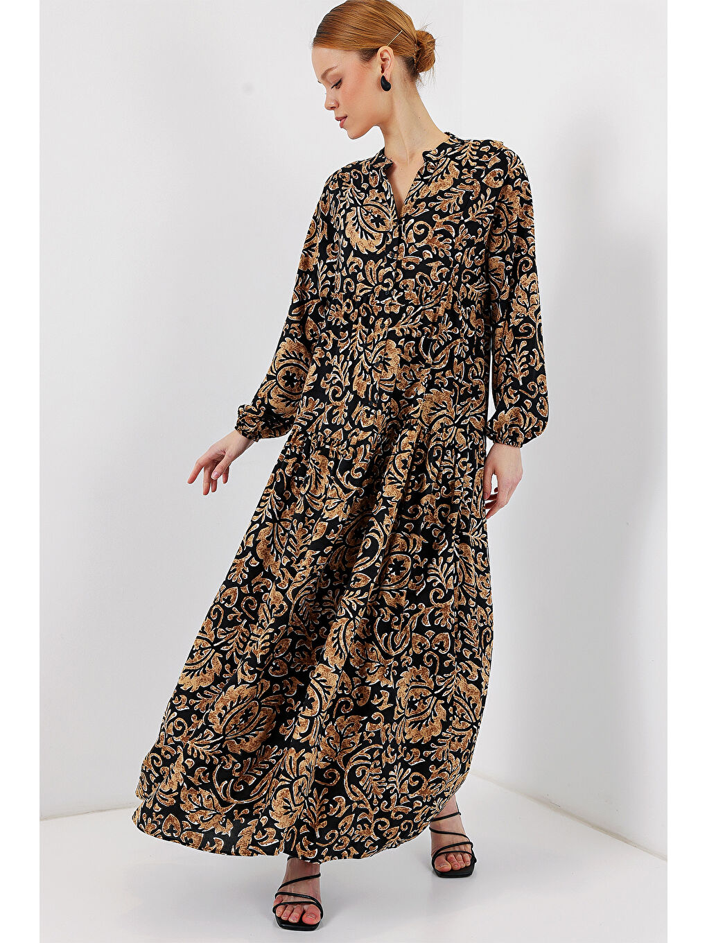 2423 Otantik Desenli Tesettür Elbise - Siyah10-3