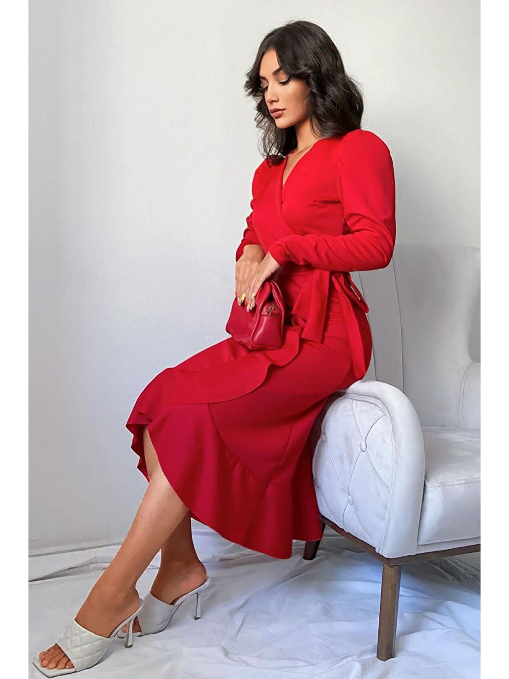 Kırmızı Krep Kumaş Uzun Kollu Kuşaklı Midi Elbise-2