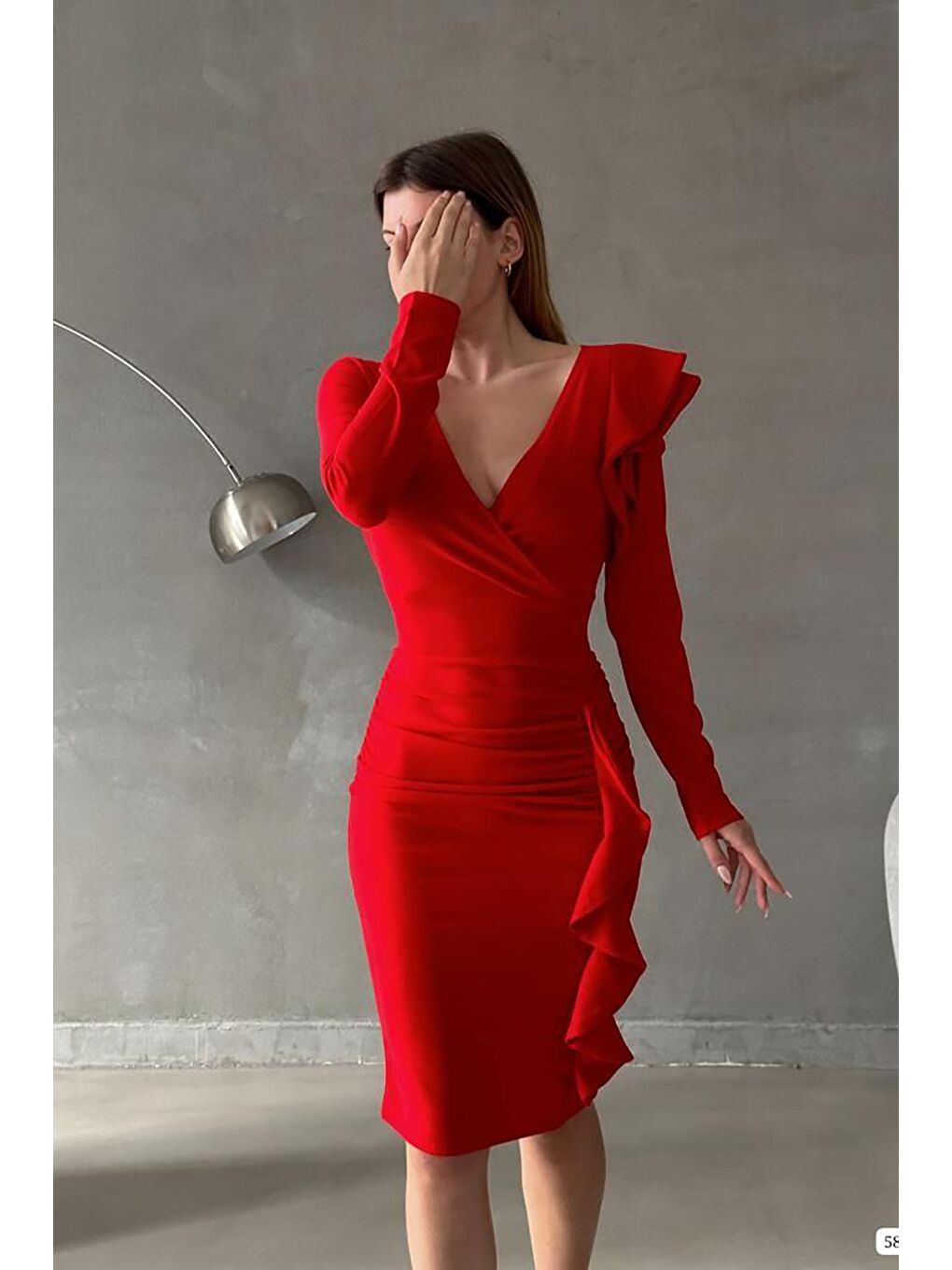 Kırmızı Kruvaze Yaka Fırfır Detay Uzun Kollu Krep Kumaş Elbise-1