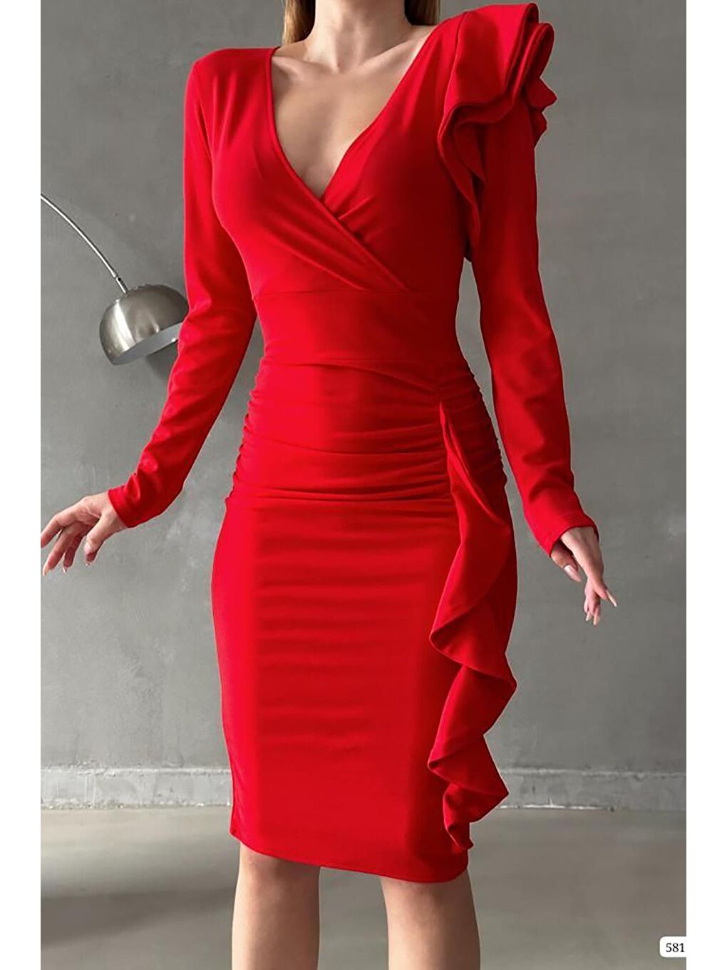 Kırmızı Kruvaze Yaka Fırfır Detay Uzun Kollu Krep Kumaş Elbise-3