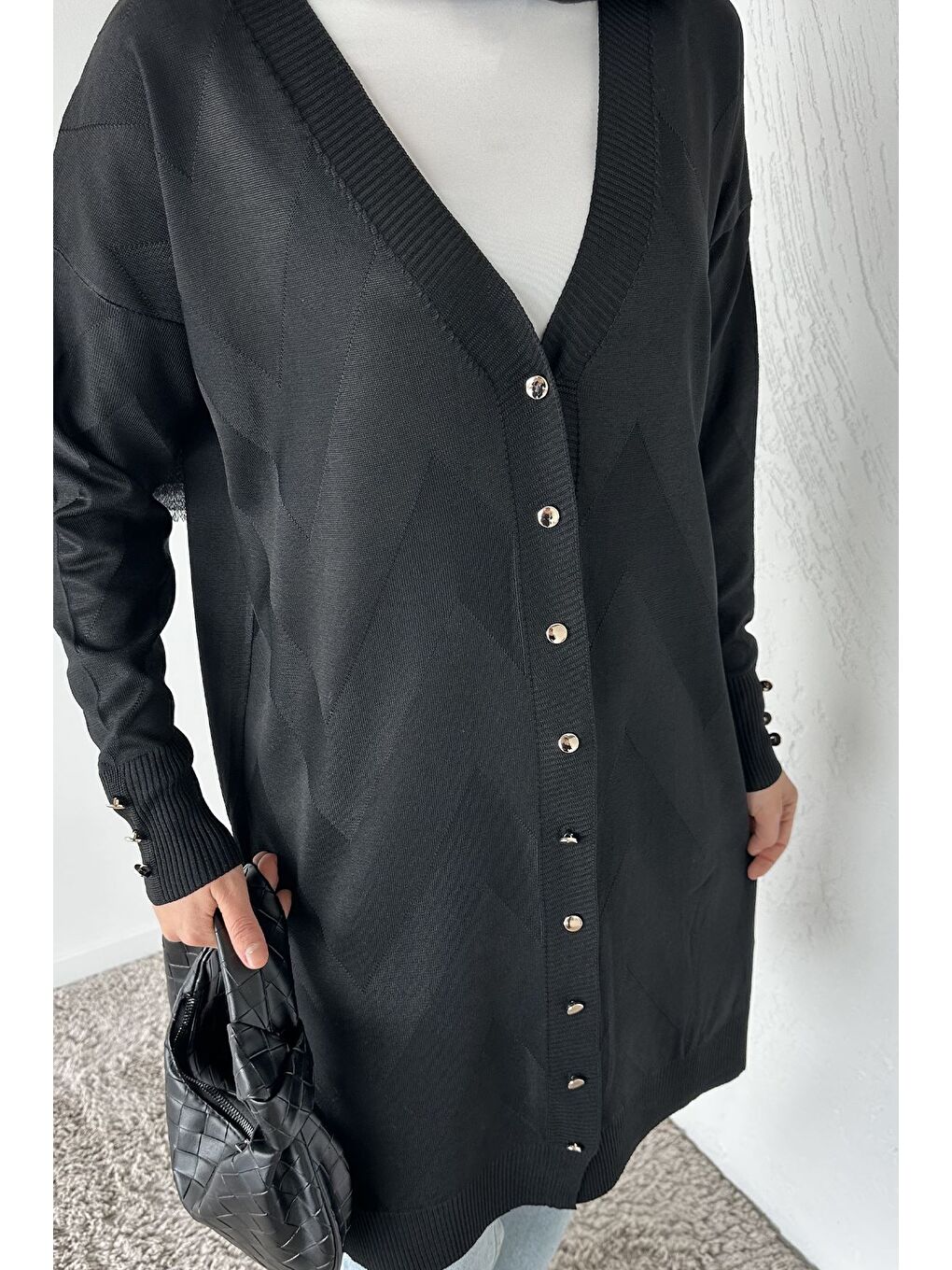 Siyah Ön Düğmeli Desenli Tesettür Triko Hırka (m-l-xl Uyumludur)-4