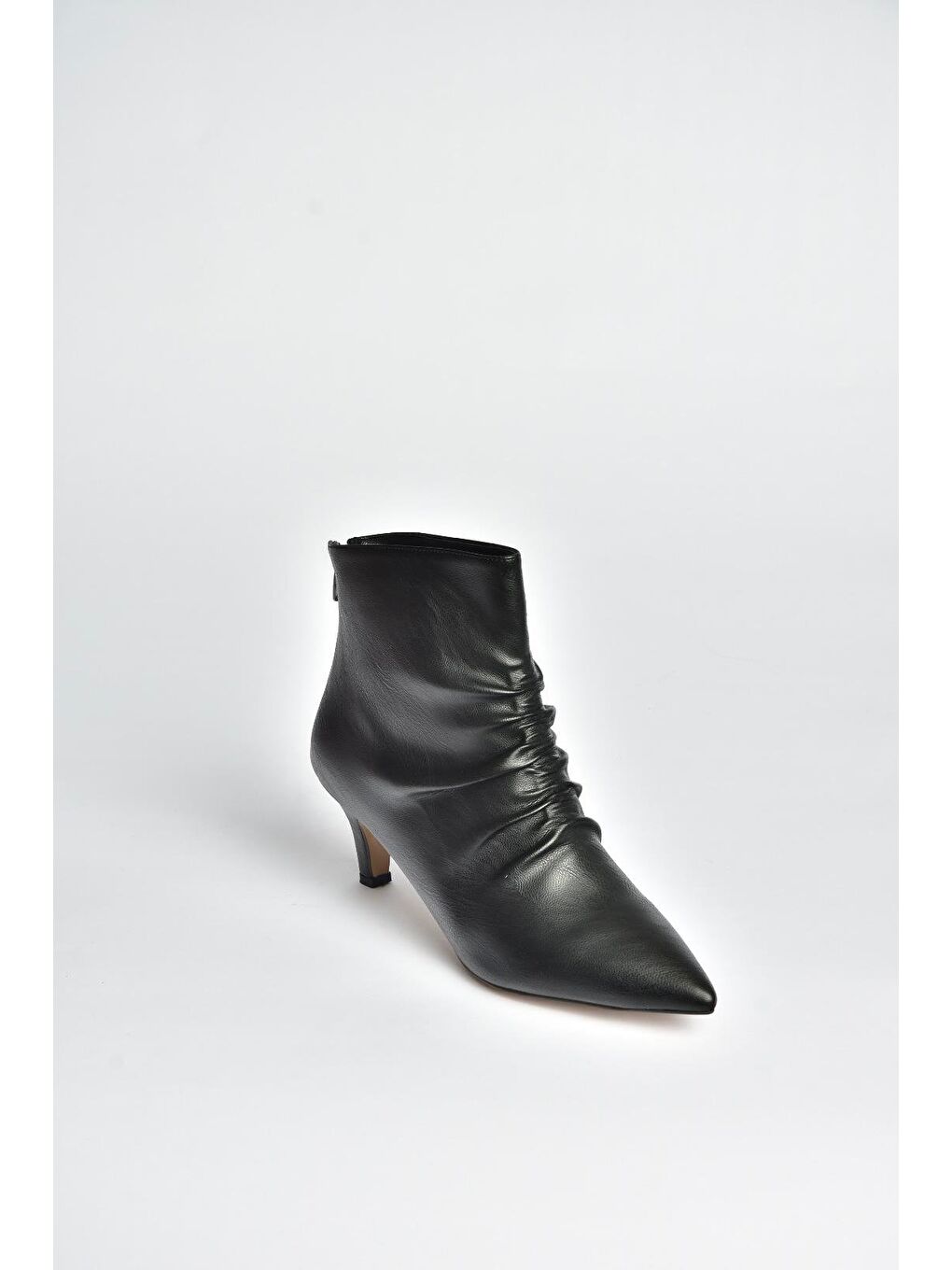 Siyah Kadın Bot V572124409-5