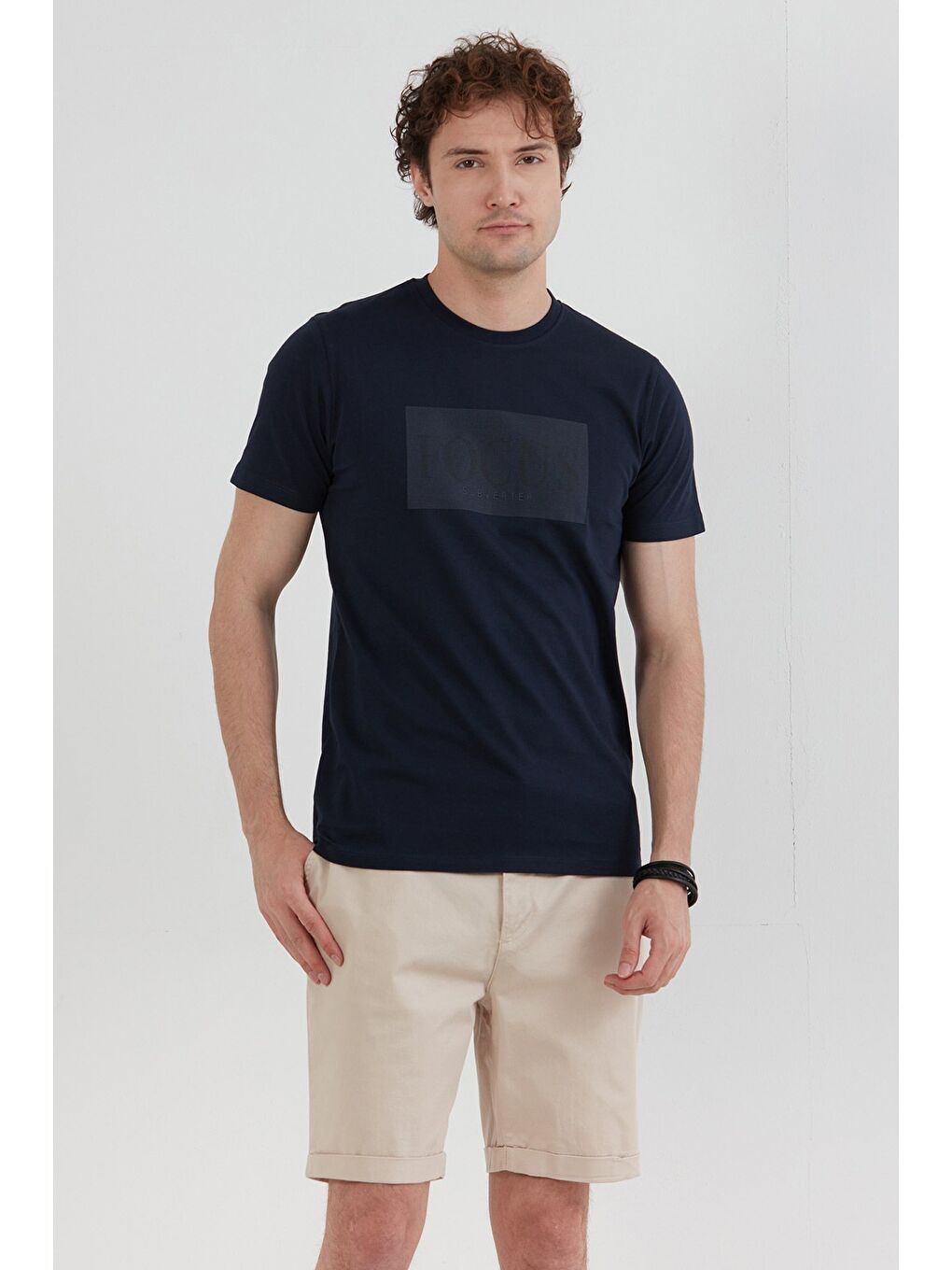 Lacivert Focus Yazı Baskılı Kabartmalı Tişört