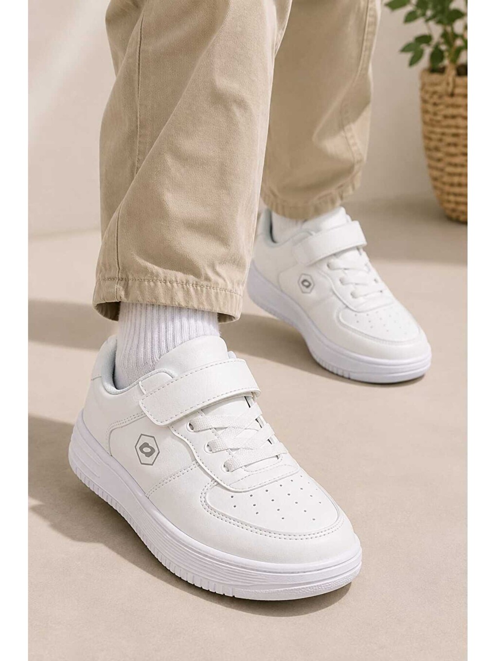 Beyaz Unisex Çocuk Cırt Cırtlı, Konforlu, Hafif, Modern Tasarım, Günlük Sneaker Spor Ayakkabı-2