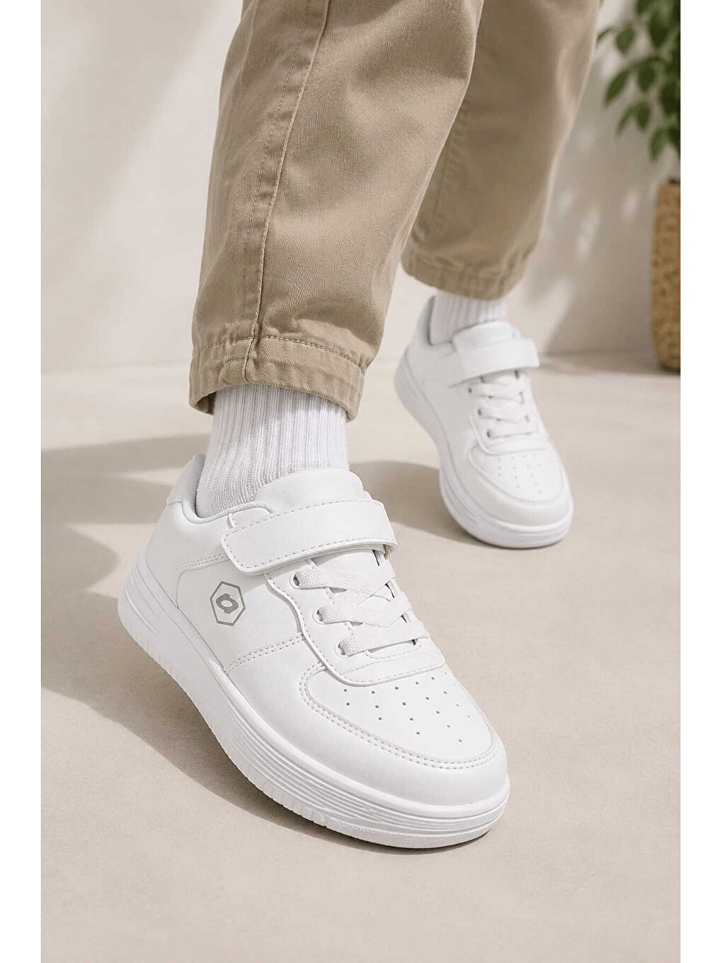 Beyaz Unisex Çocuk Cırt Cırtlı, Konforlu, Hafif, Modern Tasarım, Günlük Sneaker Spor Ayakkabı-4
