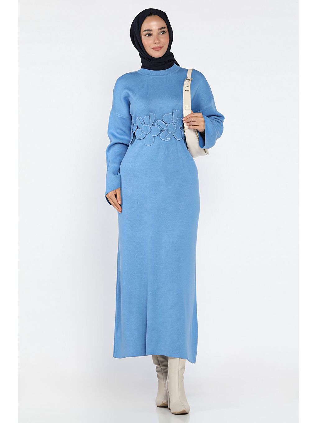Mavi Bisiklet Yaka Çiçek Figürlü Tesettür Triko Elbise-5