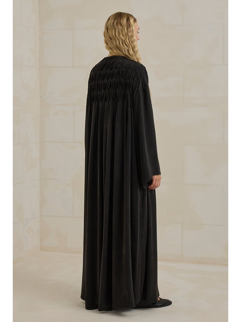 Nervür Motifli Liyosel Abaya Siyah-2