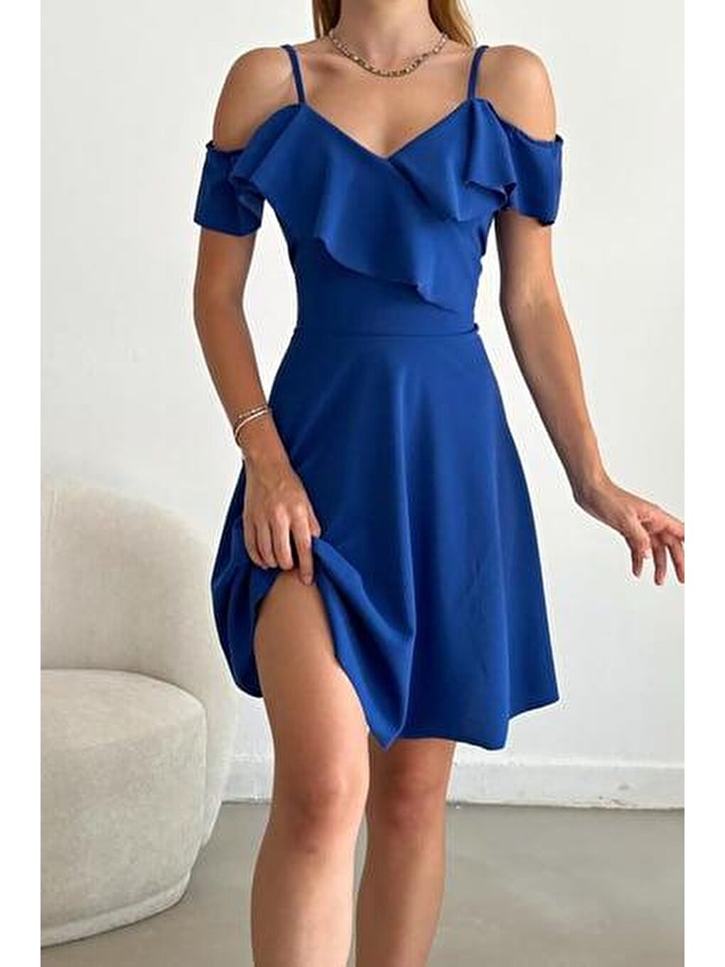 Saks Mavisi Askılı Omuz Fırfırlı Elbise-3