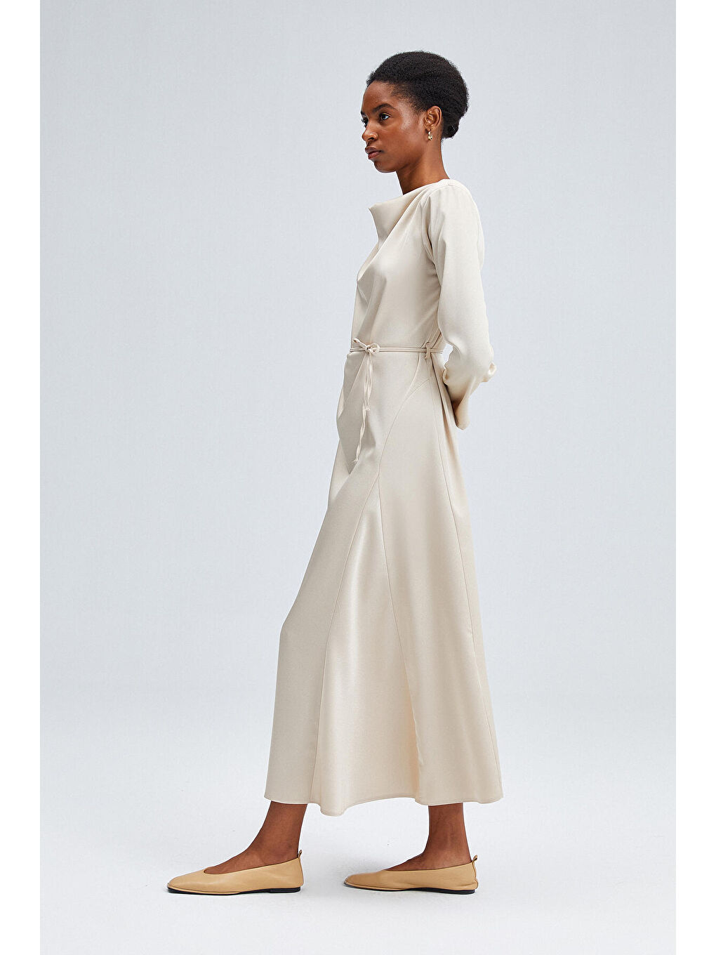 Bej Kemerli Saten Elbise-2