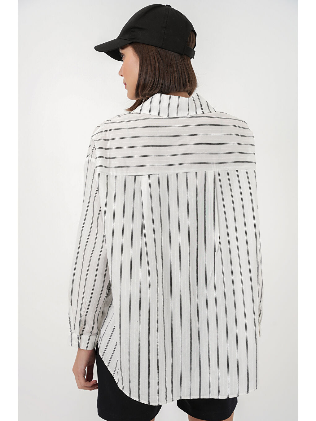 Kadın Çizgili Oversize Gömlek 20293 - B.Beyaz-4