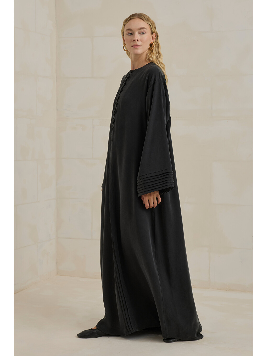Nervürlü Liyosel Abaya Siyah-1