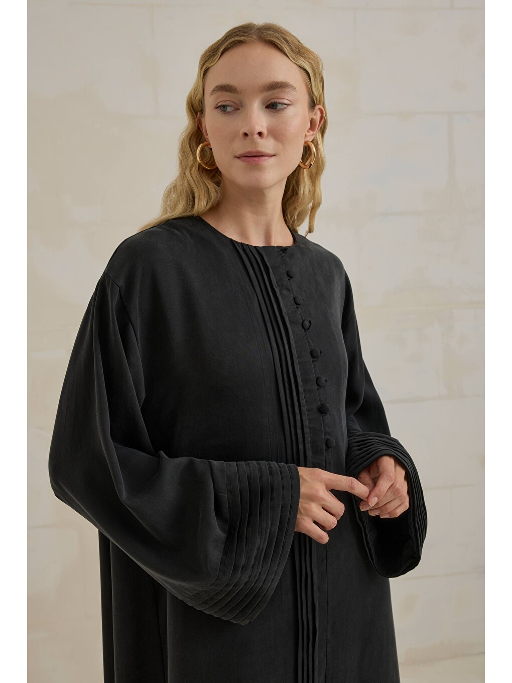 Nervürlü Liyosel Abaya Siyah-3