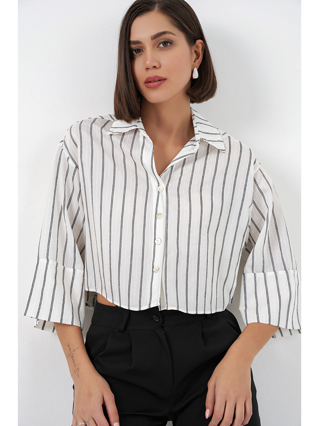Kadın Çizgili Oversize Kısa Gömlek 20326 - B.Beyaz