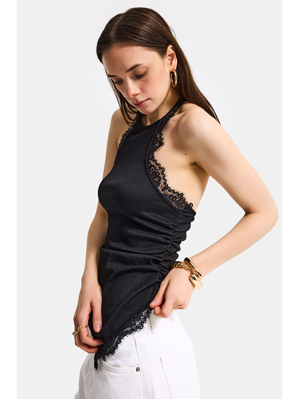 Kadın Siyah s6-1 Asimetrik Kesim Dantel Detaylı Boyundan Askılı Tasarım Bluz-4