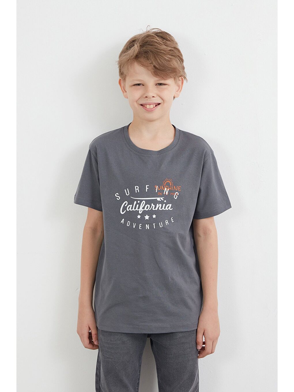 Antrasit %100 Pamuk Önü Ve Arkası Yazı Baskılı Erkek Çocuk Tişört-1