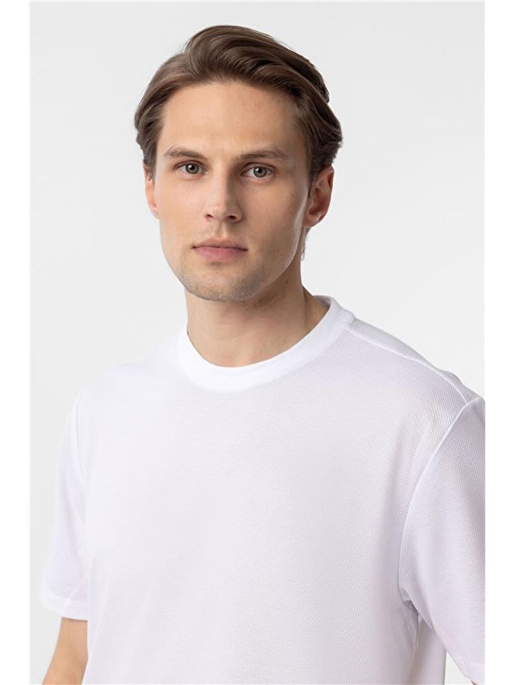 Beyaz Slim Armürlü Bisiklet Yaka Tişört-2