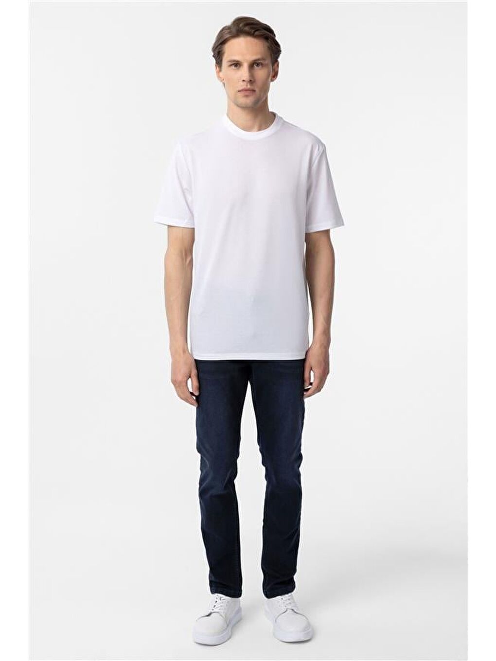 Beyaz Slim Armürlü Bisiklet Yaka Tişört-5