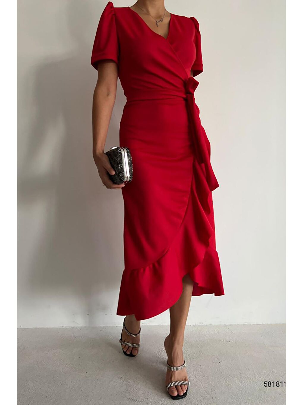 Kırmızı Krep Kumaş Kısa Kollu Kuşaklı Midi Elbise-1