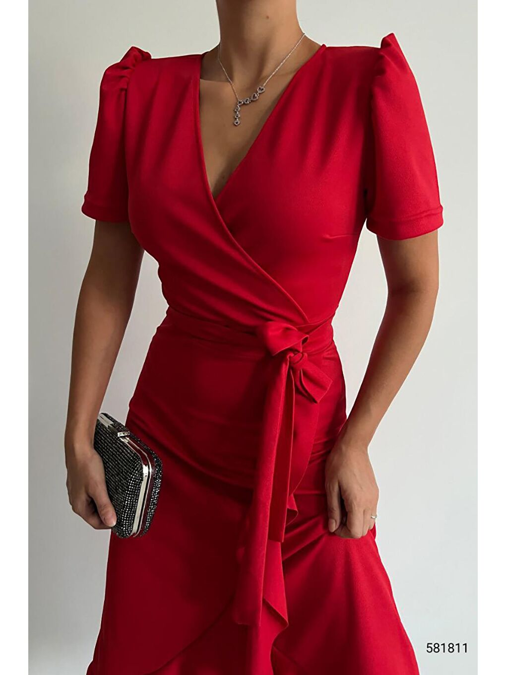 Kırmızı Krep Kumaş Kısa Kollu Kuşaklı Midi Elbise-2
