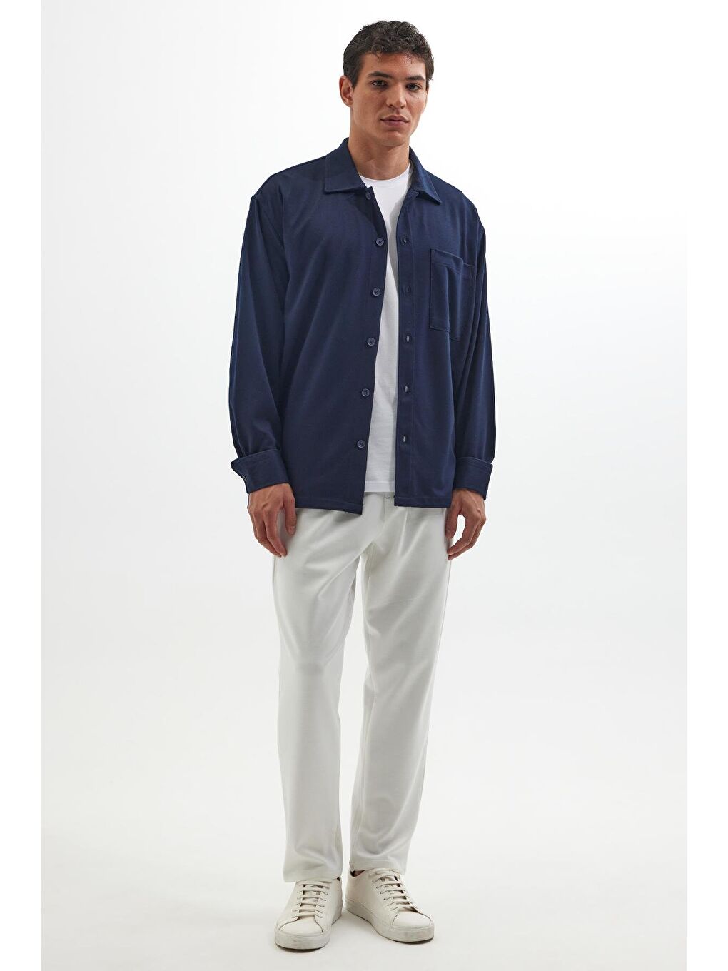 Erkek Relax Fit Rahat Kesim Uzun Kollu Düz Örme Kumaş Yandan Yırtmaçlı Lacivert Gömlek-4