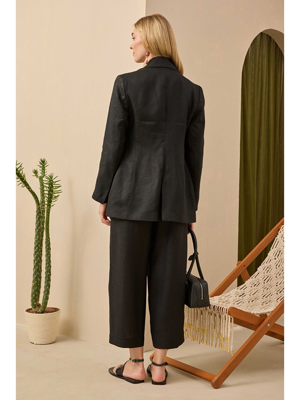 Keten Belden Oturtmalı Ceket Siyah-3