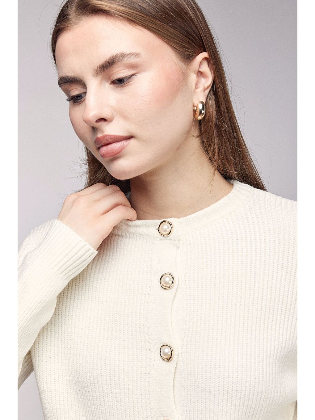 Beyaz Ekru Bisiklet Yaka İnci Düğmeli Fitilli Triko Hırka-4