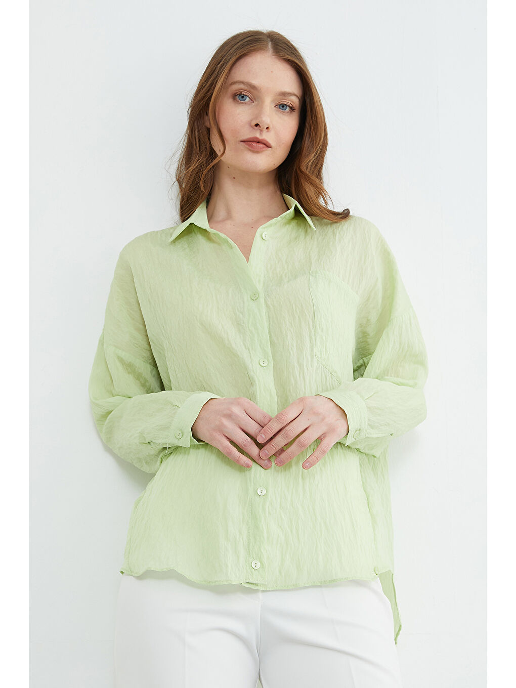 Yeşil Tek Cepli Çapraz Düğmeli Oversize Gömlek