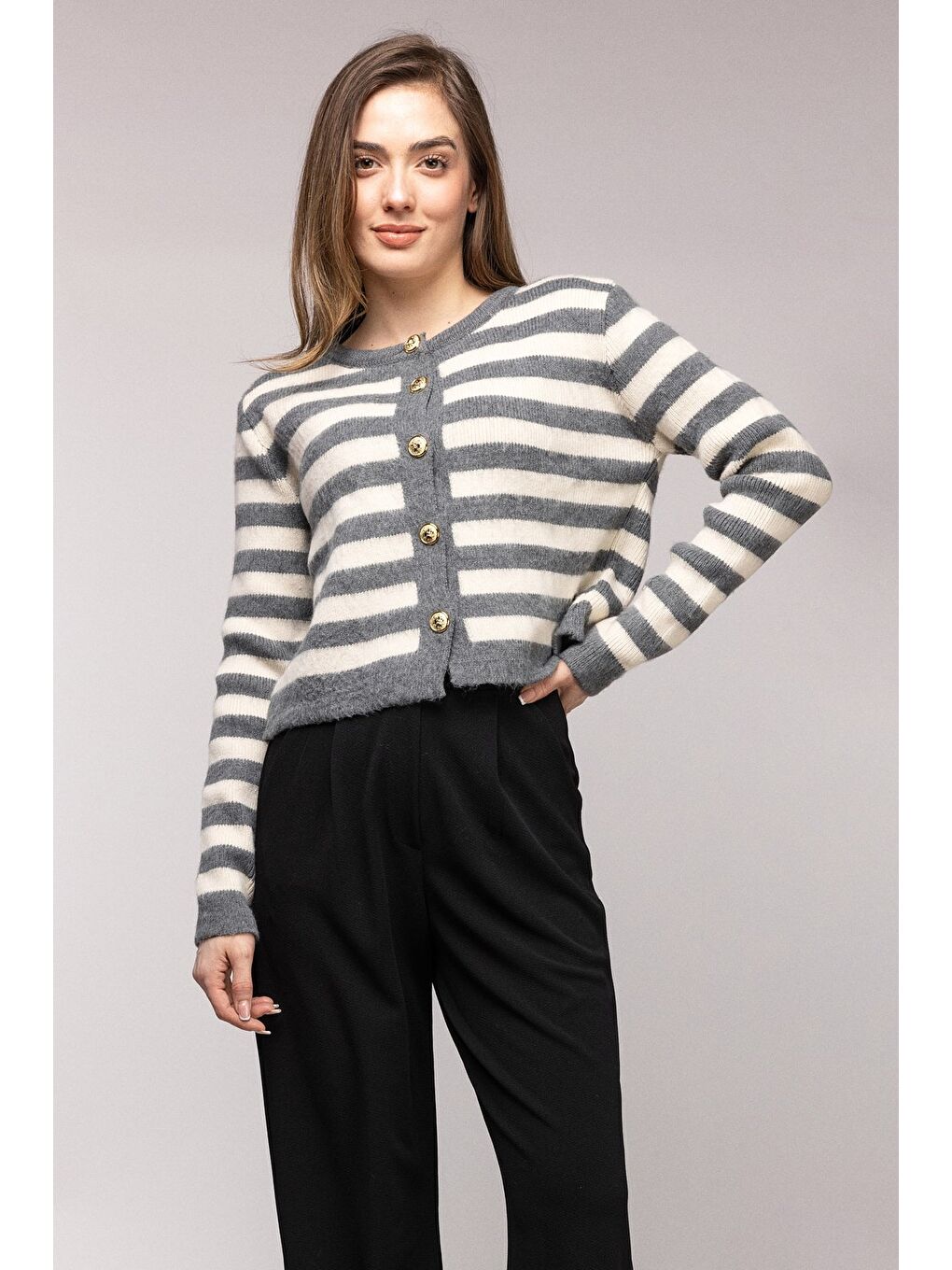 Beyaz Gri Çizgili Gold Düğmeli Bisiklet Yaka Hırka-2