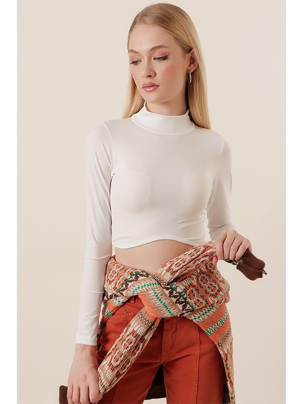 Ekru Yarım Balıkçı Yaka Uzun Kollu Elastanlı Streç Body