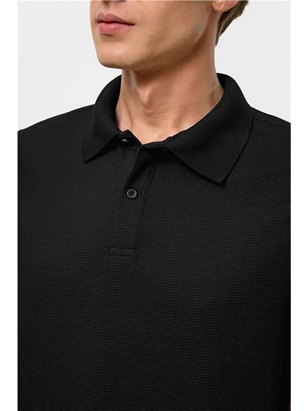 Siyah Regular Armürlü Polo Yaka Tişört-2