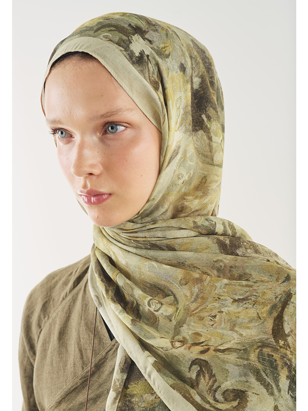 Floral Legacy Desen Soft Viskon Şal Çağla Yeşili-3