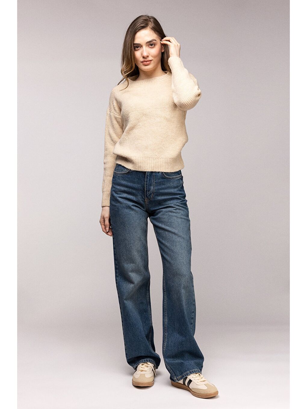 Bej Bisiklet Yaka Dokulu Triko Kazak-3