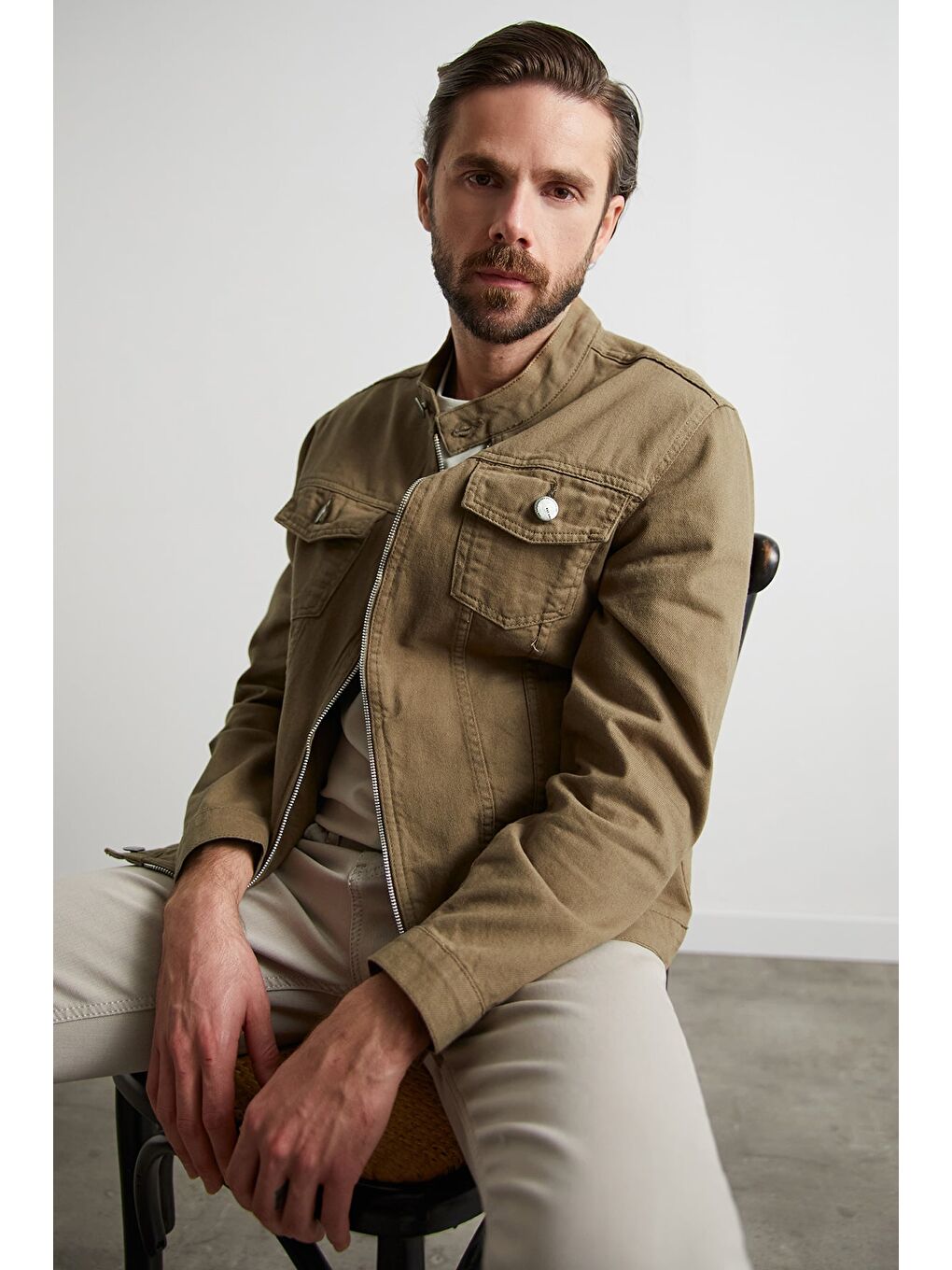 Bej Fermuarlı Cepli Hakim Yaka Jean Ceket-1