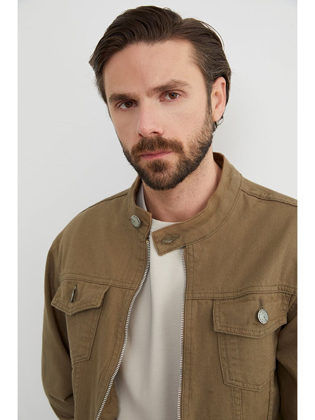 Bej Fermuarlı Cepli Hakim Yaka Jean Ceket-4