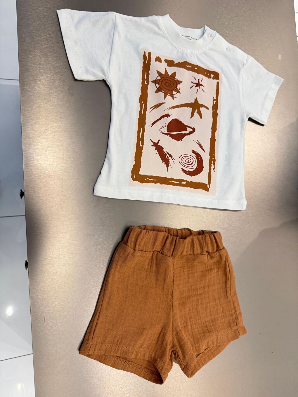 Karışık Unisex Bebek Pamuklu Ekru Uzay Temalı Tişört Şort Takım-3