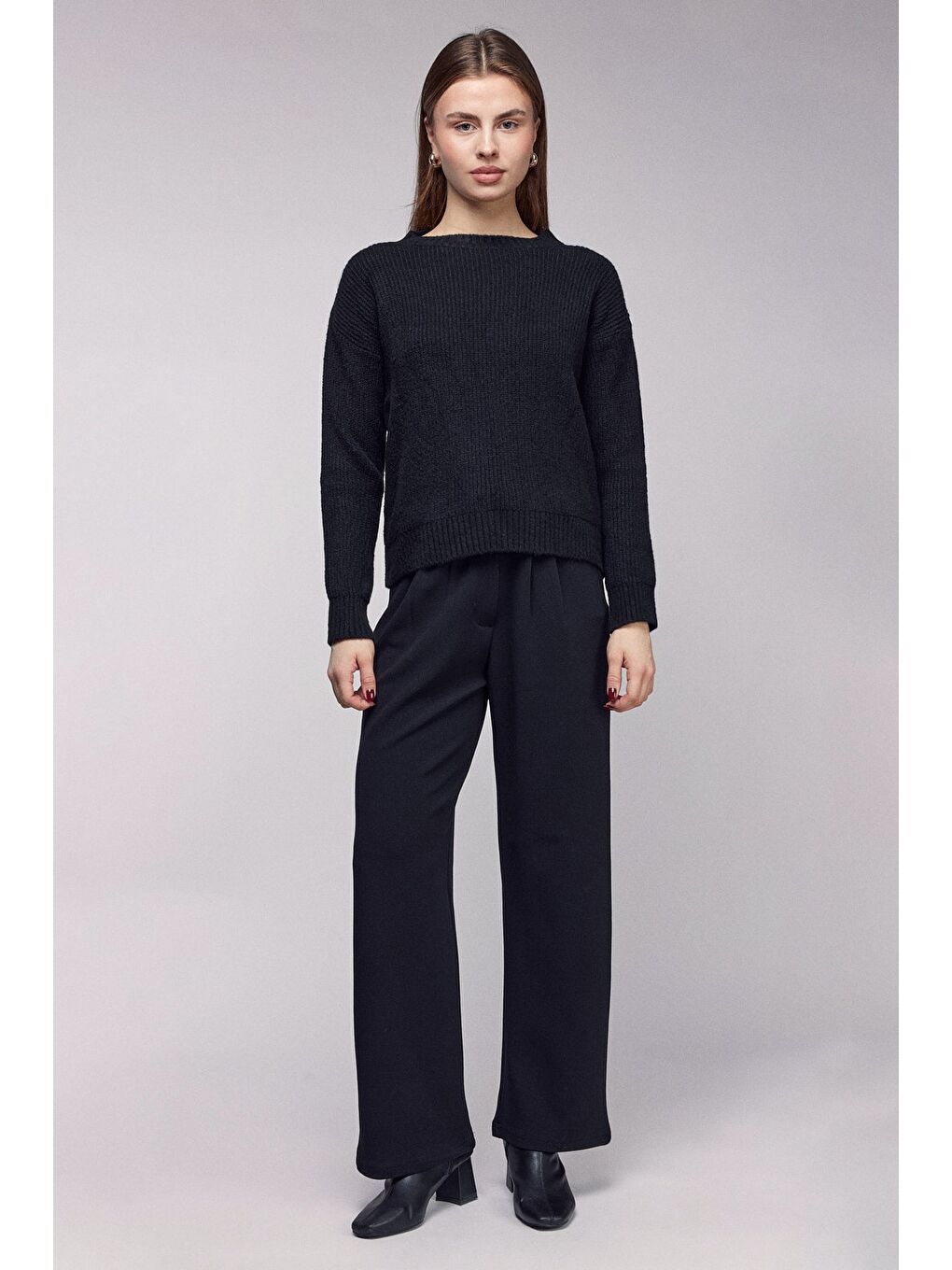 Siyah Bisiklet Yaka Dokulu Triko Kazak-1