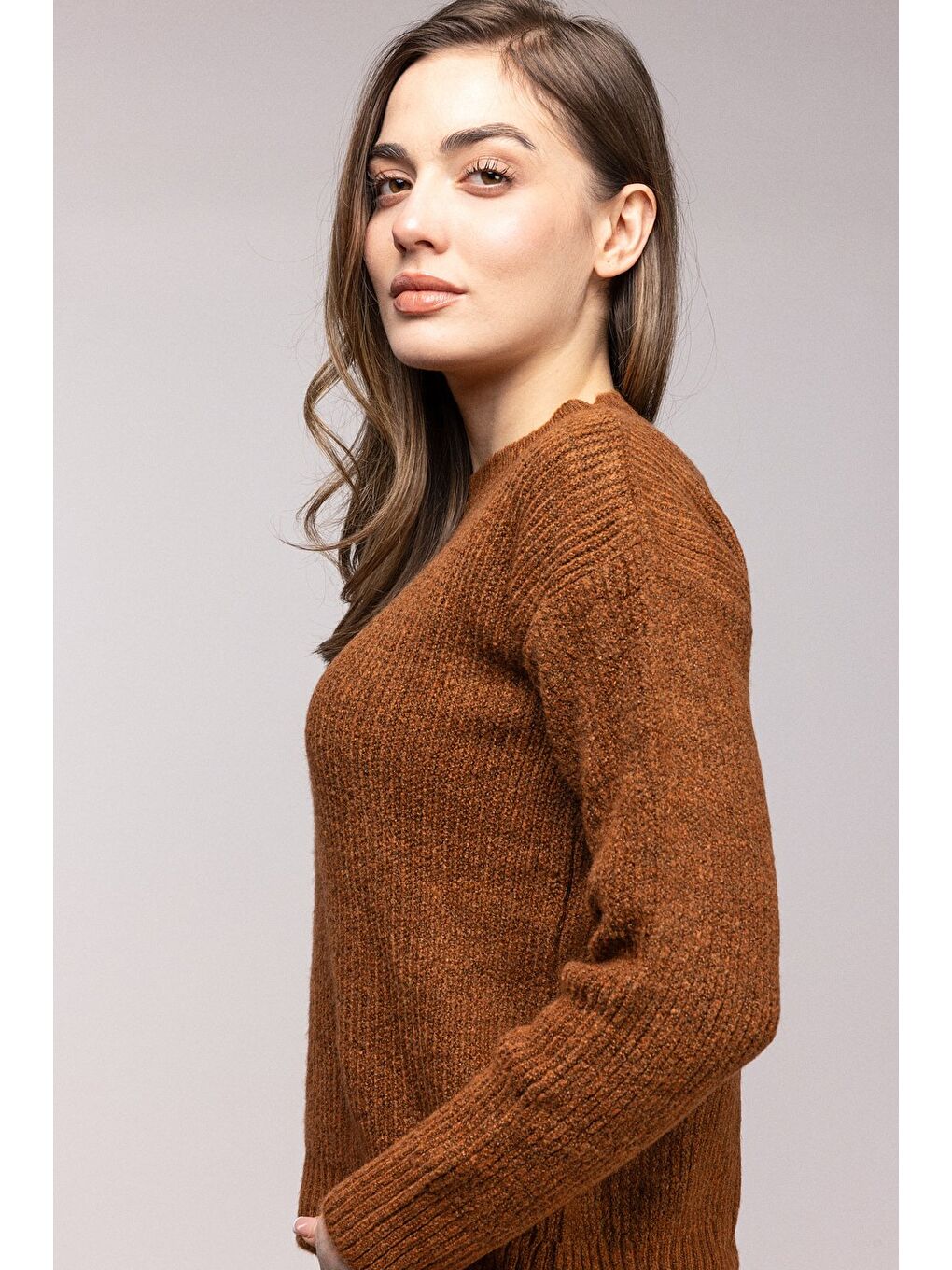 Kahverengi Bisiklet Yaka Dokulu Triko Kazak-3