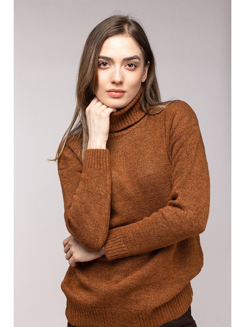 Kahverengi Balıkçı Yaka Oversize Triko Kazak-1