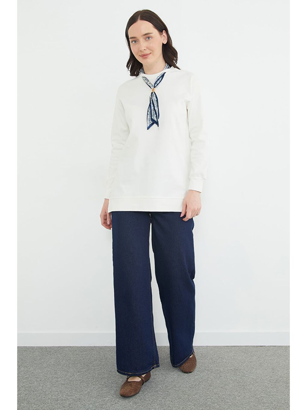 Ekru Fullamodest Fular Detaylı Bisiklet Yaka Tunik-3