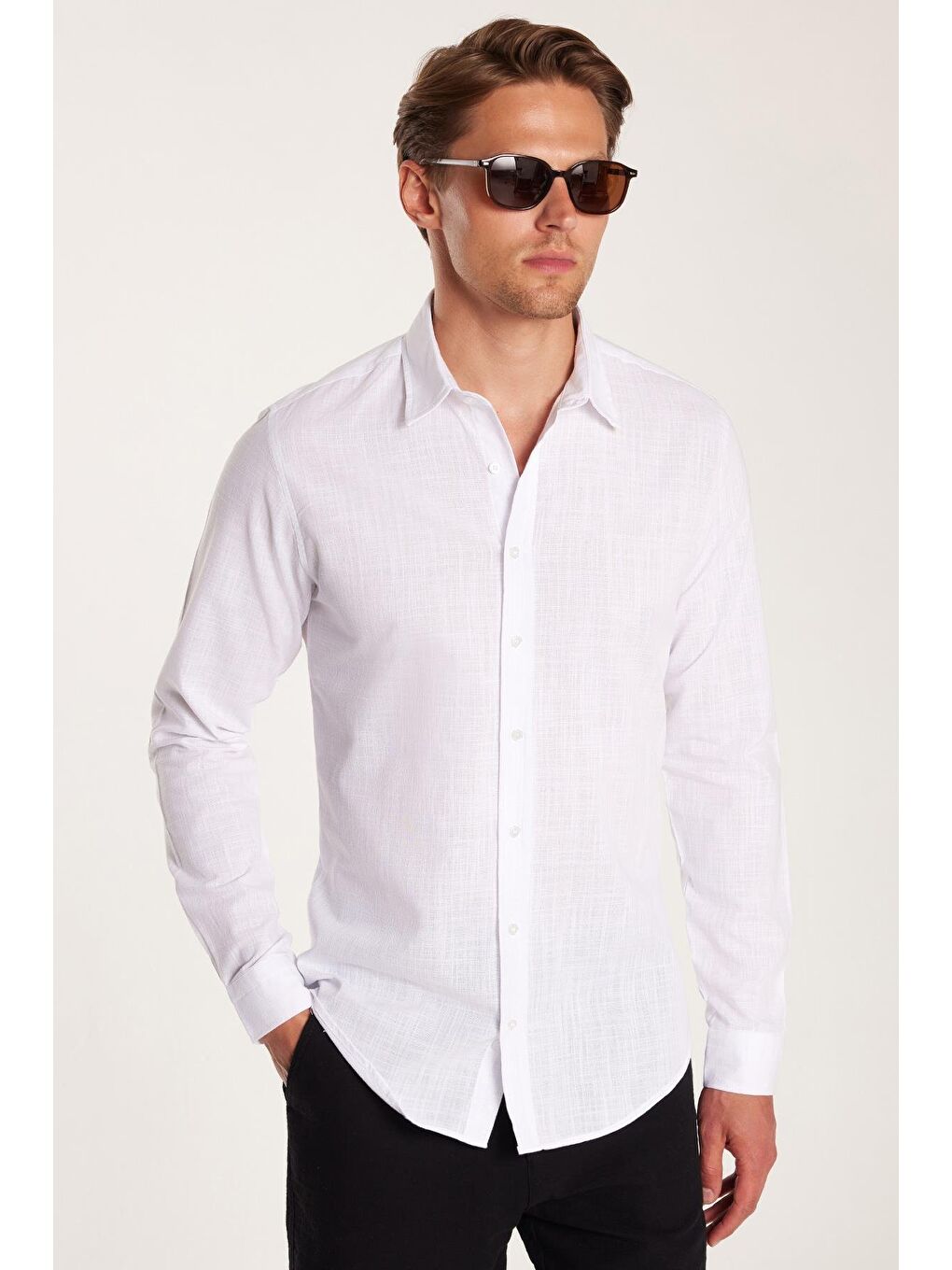 Erkek Slim Fit Dar Kesim Uzun Kollu %100 Pamuk Keten Doku Düz Biyeli Beyaz Gömlek-3