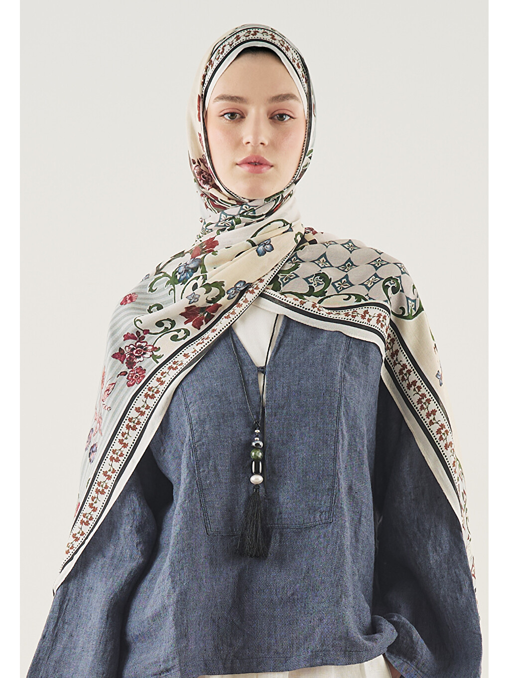 Kırmızı Ethnic Garden Desen Soft Viskon Şal Vişne-2