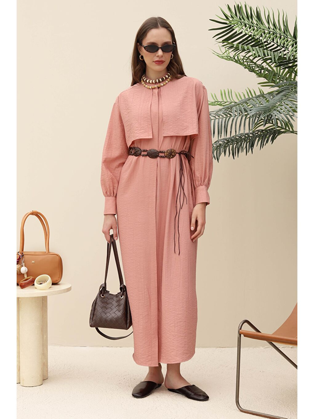 Pembe Rüzgarlıklı Elbise Açık Gül