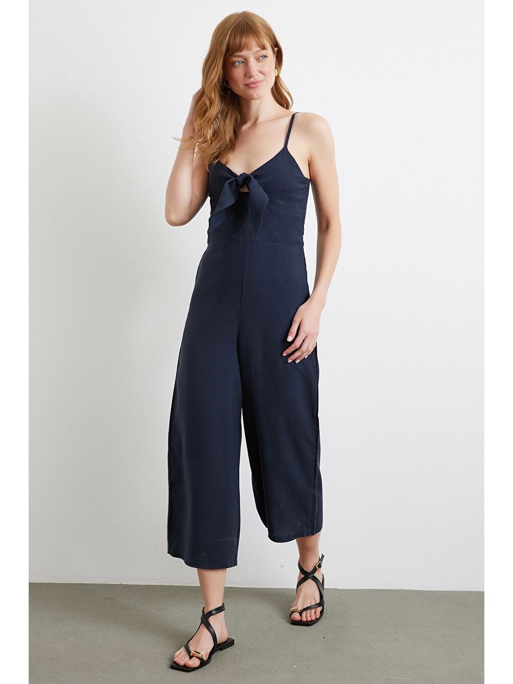 Fiyonklu Askılı Tulum Lacivert-1