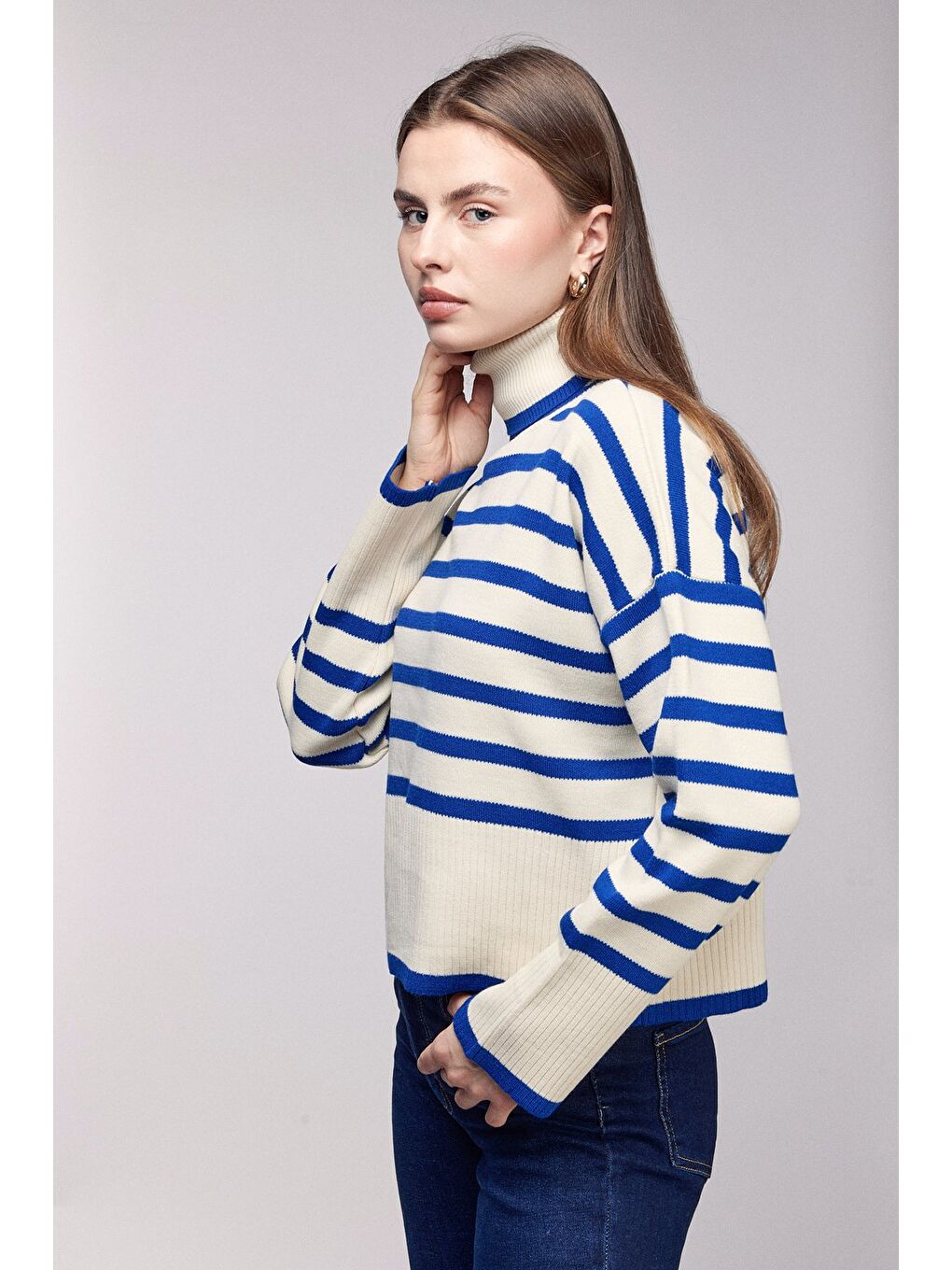 Mavi Çizgili Balıkçı Yaka Oversize Triko Kazak-1