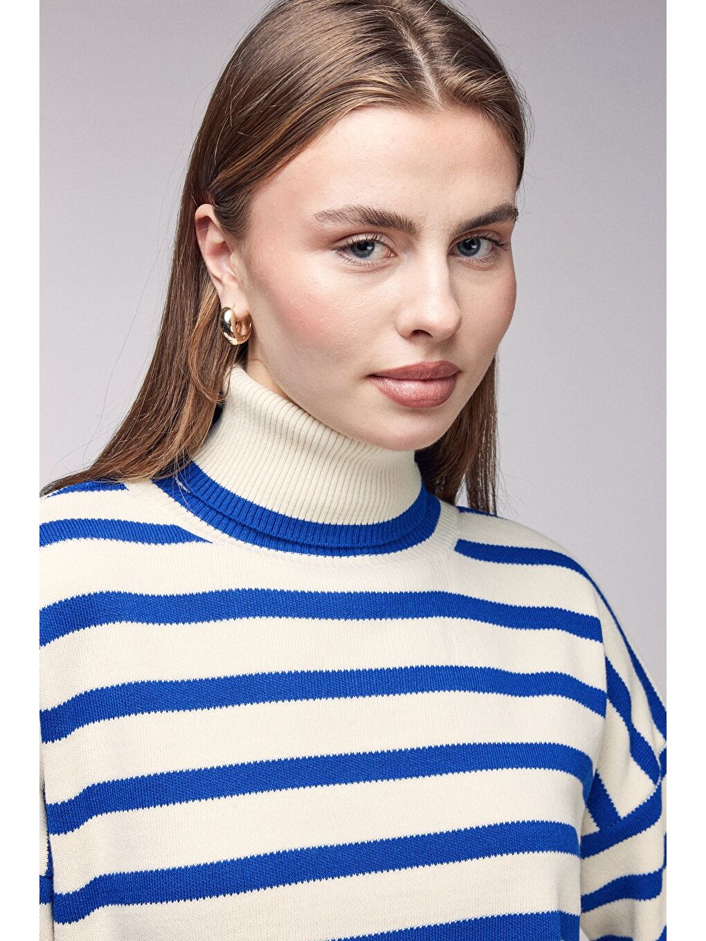 Mavi Çizgili Balıkçı Yaka Oversize Triko Kazak-3