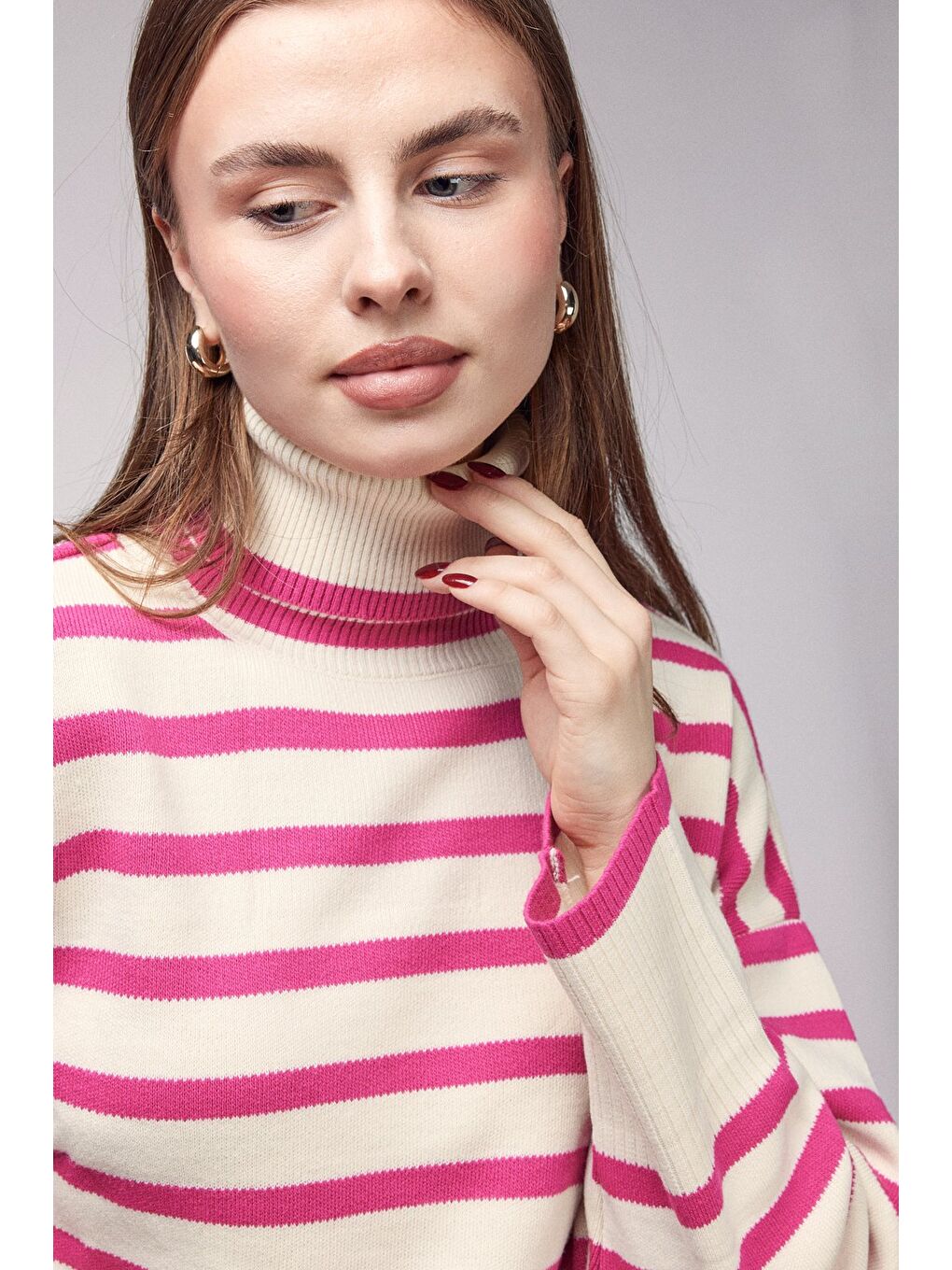 Pembe Çizgili Balıkçı Yaka Oversize Triko Kazak-3