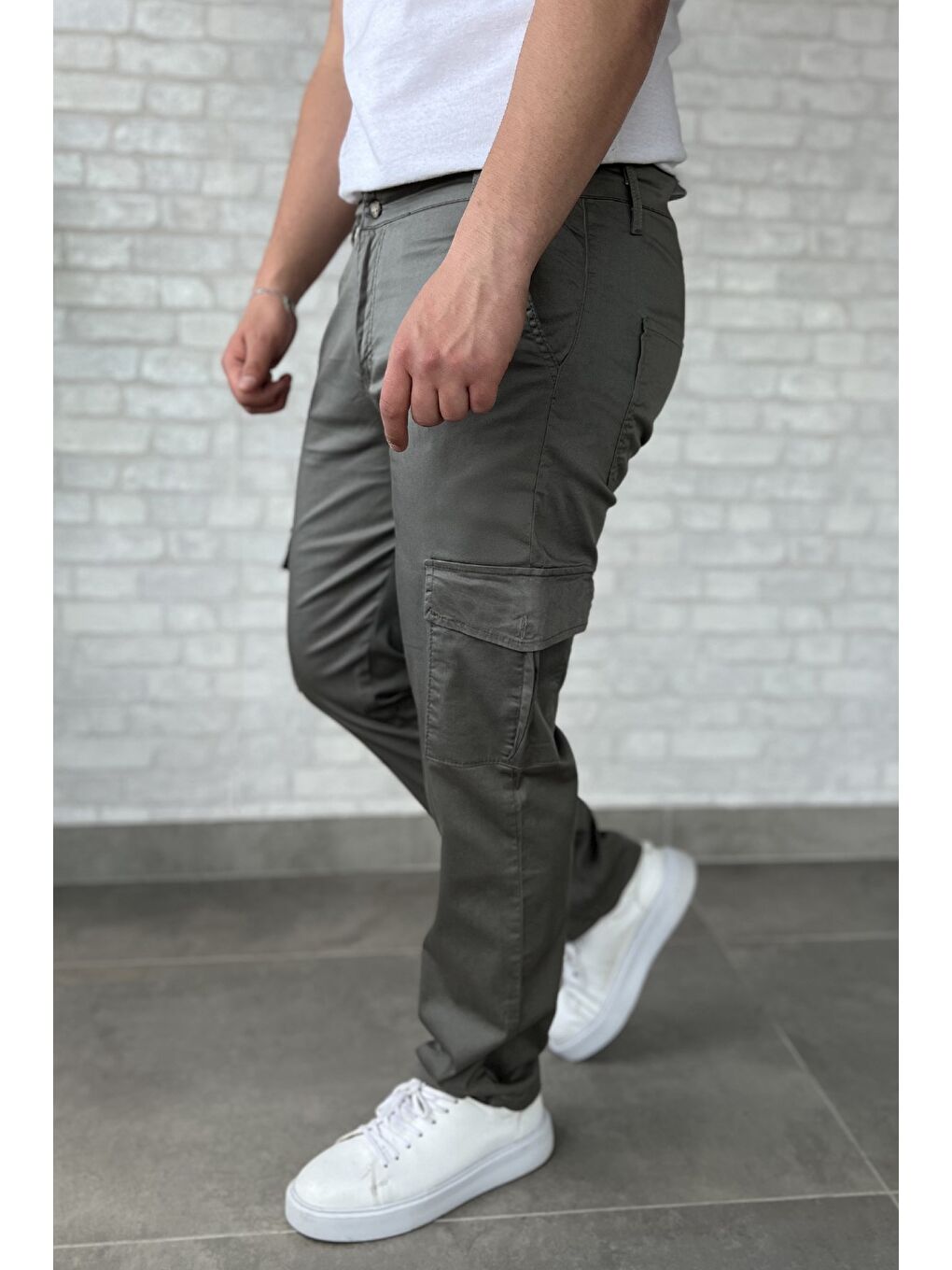 Gri Erkek Kargo Cepli Düz Paça Pantolon-1