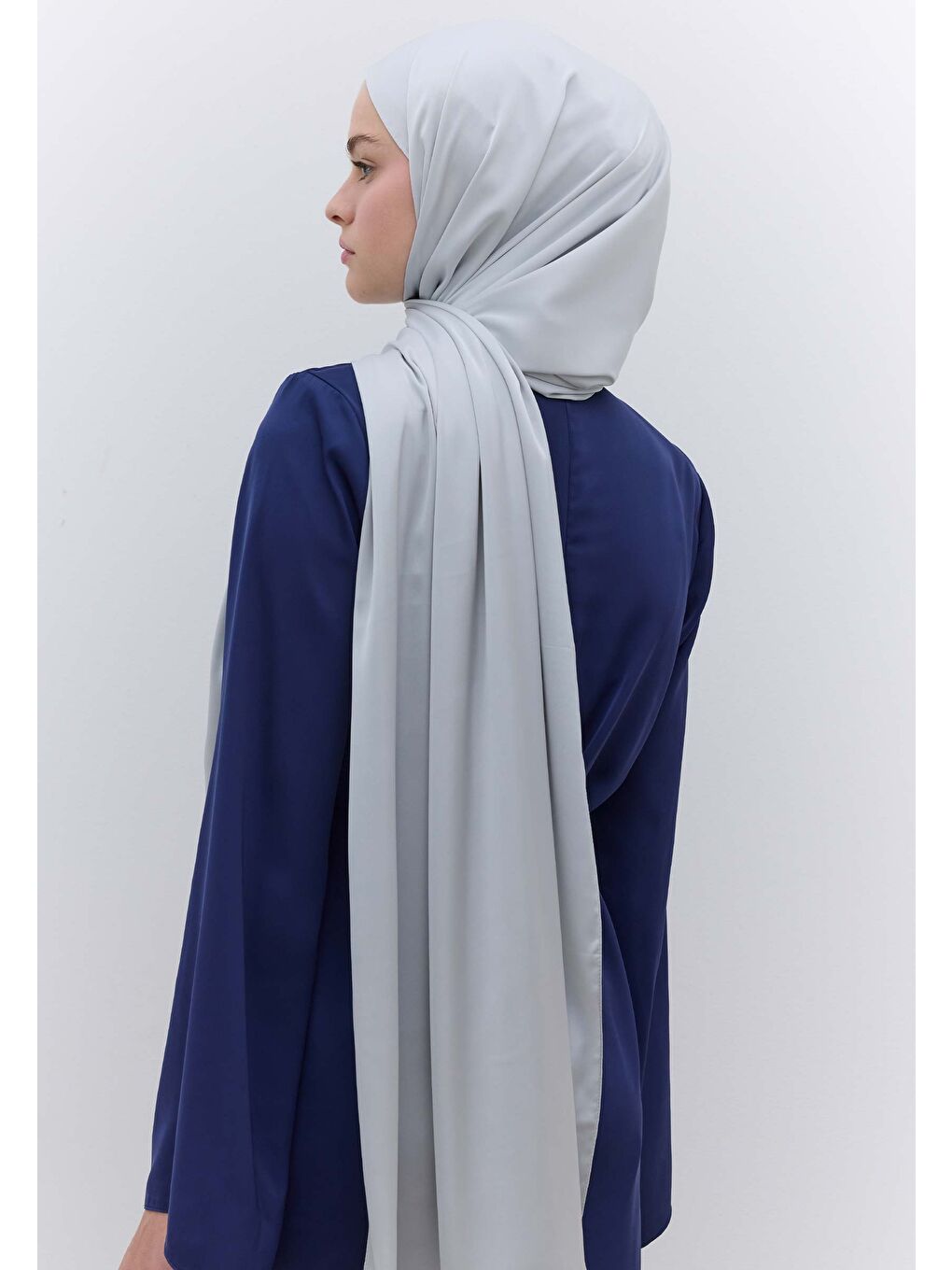 Gri İpeksi Elegance Şal Gümüş-3